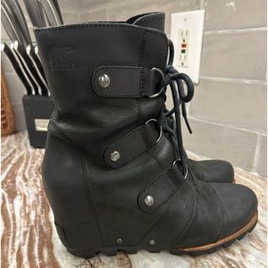 Women’s Black Sorel boots